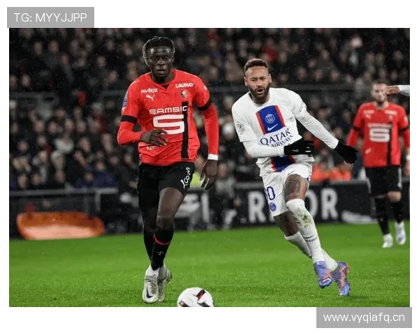 巴黎圣日耳曼越踢越被动：强强对话中的问题持续暴露，已对球队关键战能力造成影响