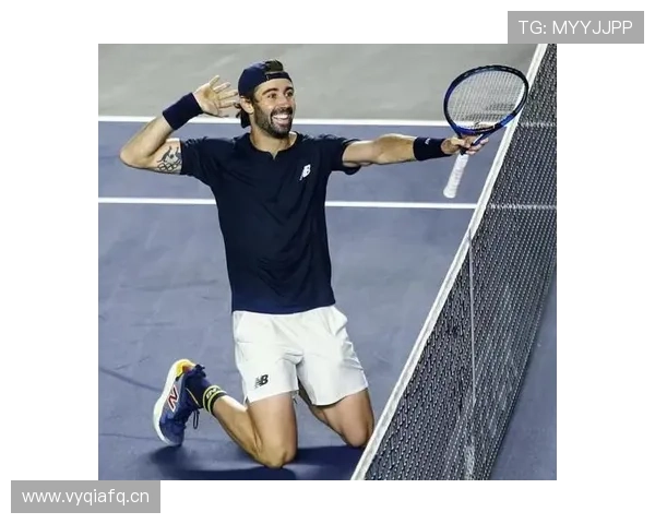 乔丹·汤普森训练完直接去超市抢购打折牛排，这反差谁懂啊