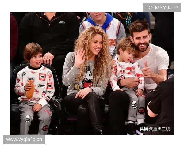 杰拉德·皮克晒家居照，孩子房里的玩具堆成了小奢侈品店，我看着心态崩了